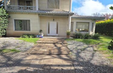 Casa en Barrio Privado GER