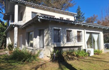 Casa en Barrio Privado GER