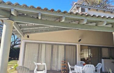 Casa en Barrio Privado GER